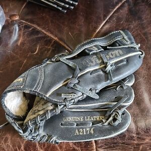 Wilson Vintage Baseball Glove
